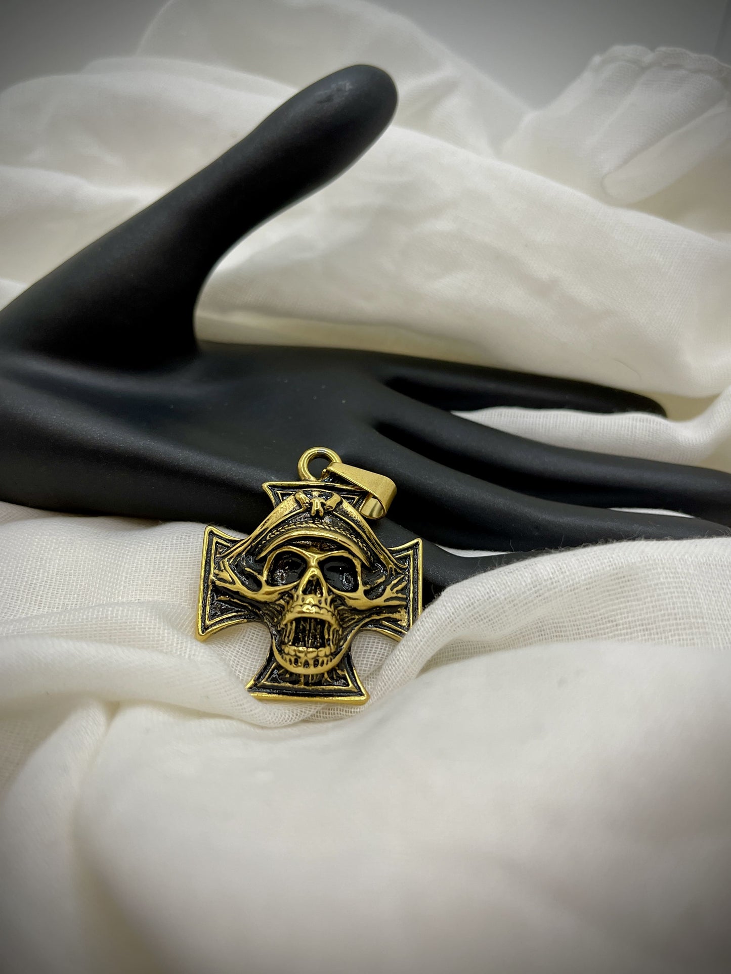 Exklusiver 3D Totenkopf-Anhänger aus Edelstahl