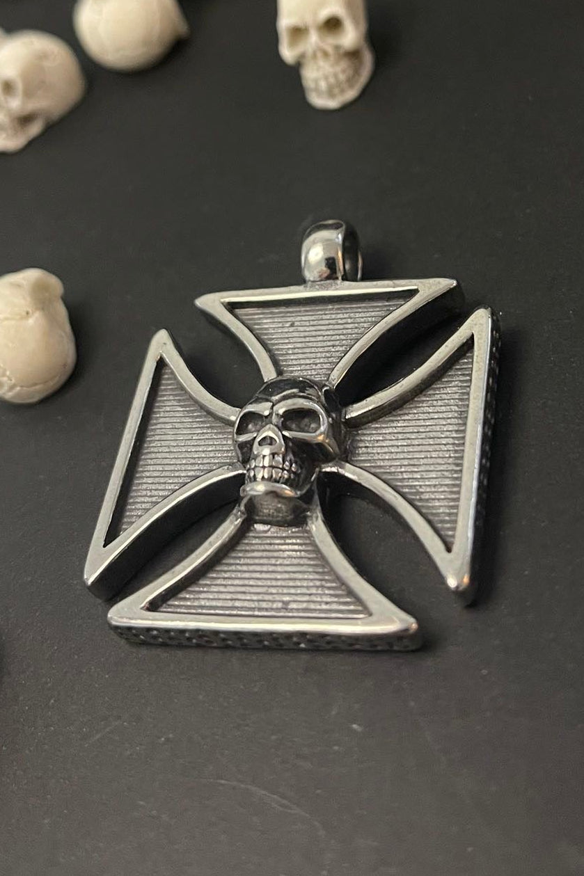 Eisenkreuz Kettenanhänger mit Totenkopf aus Edelstahl